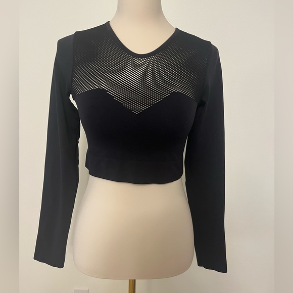 Varley Crescent Long Sleeve Seamless Crop Top - Picture 4 of 12